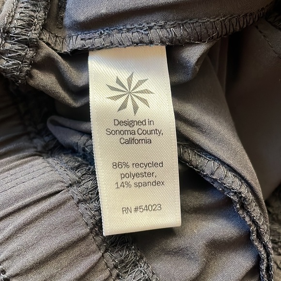 Athleta jogger pants size 6, gray - Picture 5 of 8